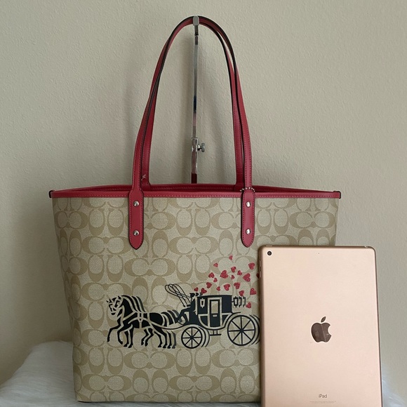 Coach - Picture 3 of 9